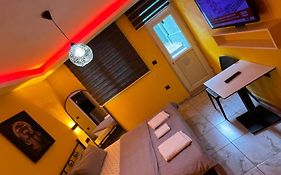 Taksim academie house